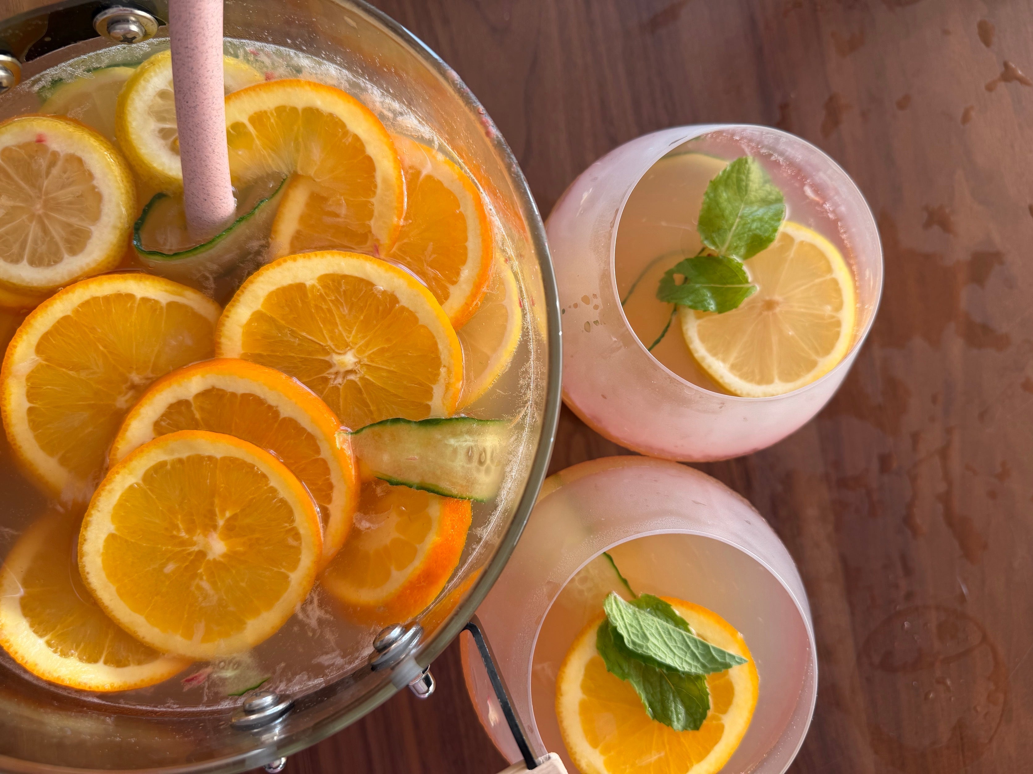 Elixir de Verano: Vino de Frutas Elevado con XO