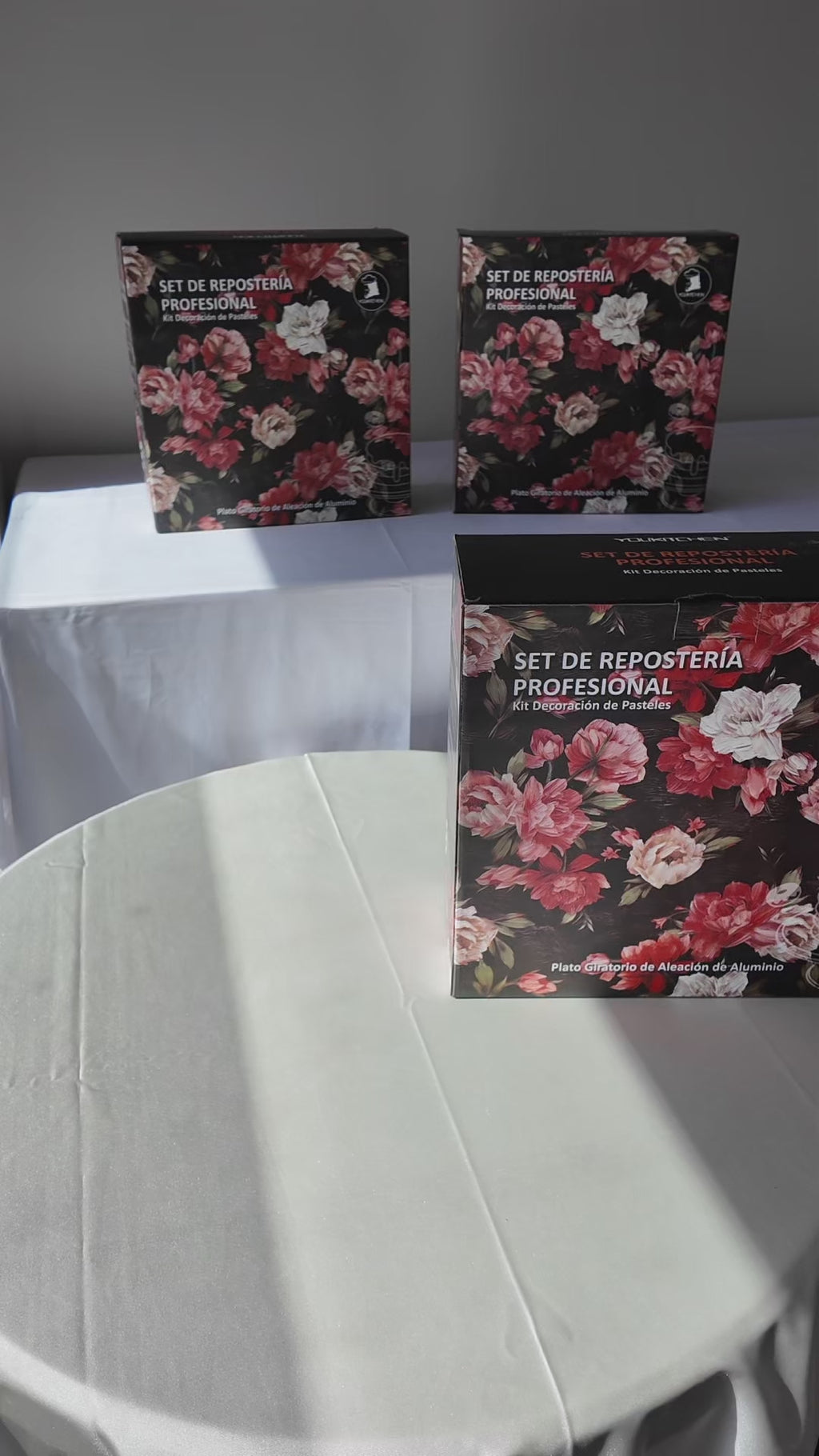 Video sobre Set de repostería con plato giratorio de aluminio de 31 cm